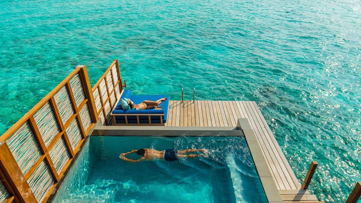 Four Seasons Landaa Giraavaru