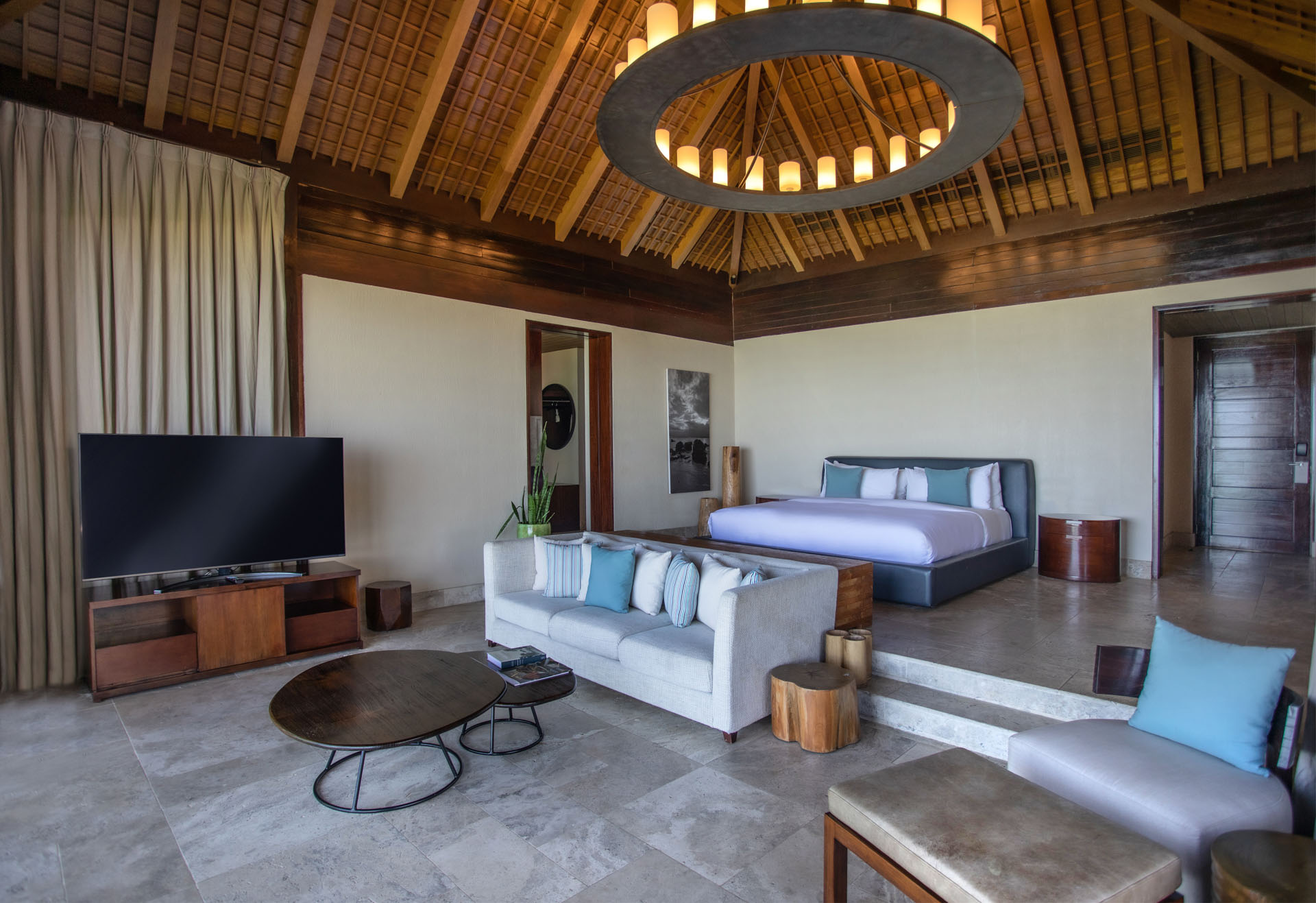 Grand Beachfront Villa