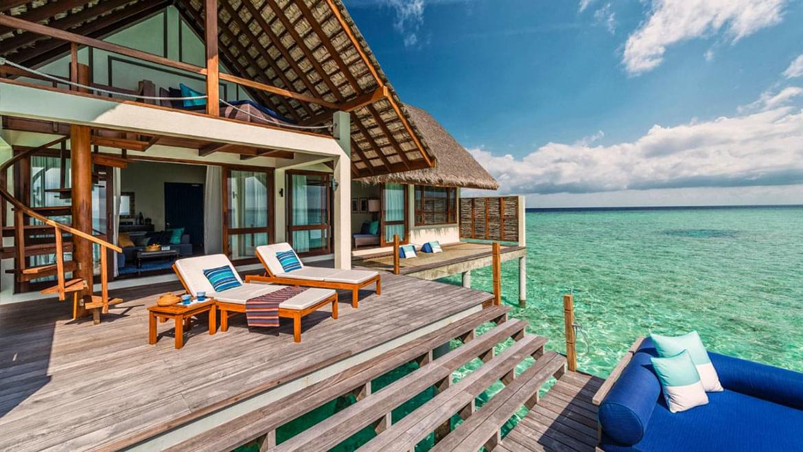 Four Seasons Landaa Giraavaru